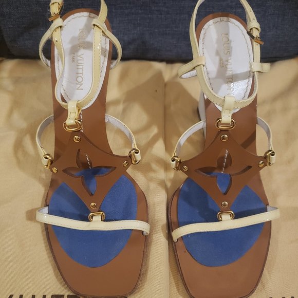 Monogram Wedge - Picture 1 of 3